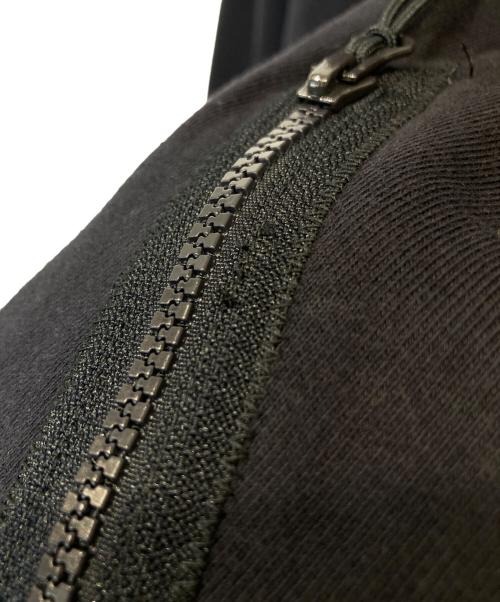 C.P COMPANY（シーピーカンパニー）C.P COMPANY (シーピーカンパニー) DIAGONAL RAISED FLEECE GOGGLE SWEATSHIRT ダイアゴナル・レイズド・フリース・ゴーグル・スウェットシャツ RCCMSS715A ネイビー サイズ:Lの古着・服飾アイテム