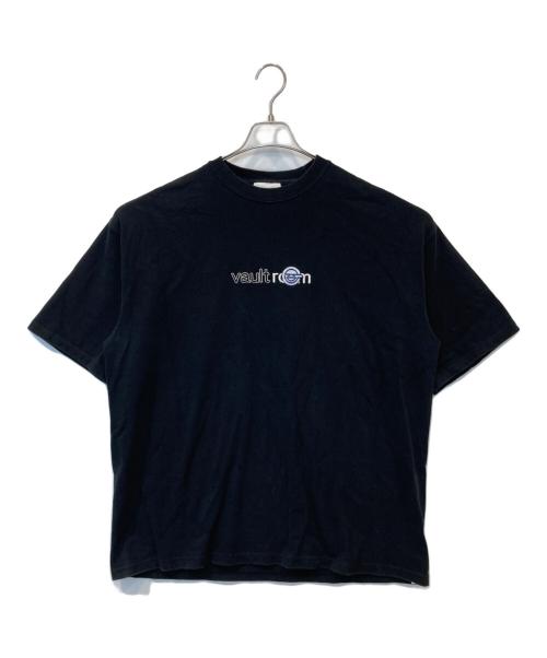 vault room（ボルトルーム）vault room (ボルトルーム) TACHIKOMA TEE ブラック サイズ:XLの古着・服飾アイテム