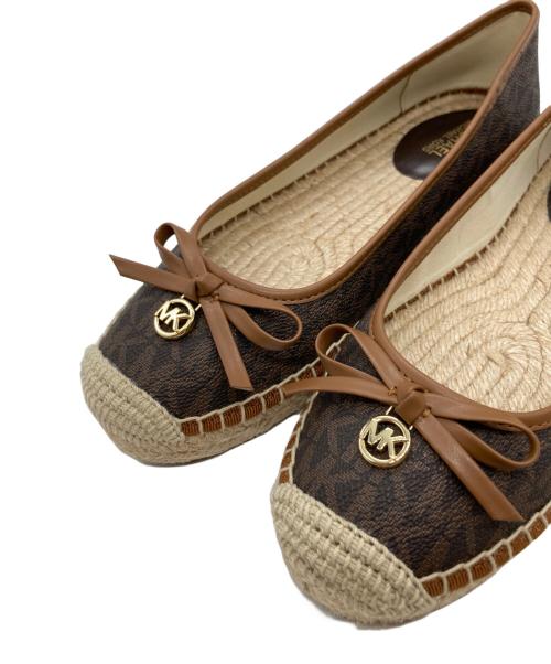 MICHAEL KORS（マイケルコース）MICHAEL KORS (マイケルコース) SAVANNAH バレエシューズ ブラウン サイズ:7Mの古着・服飾アイテム