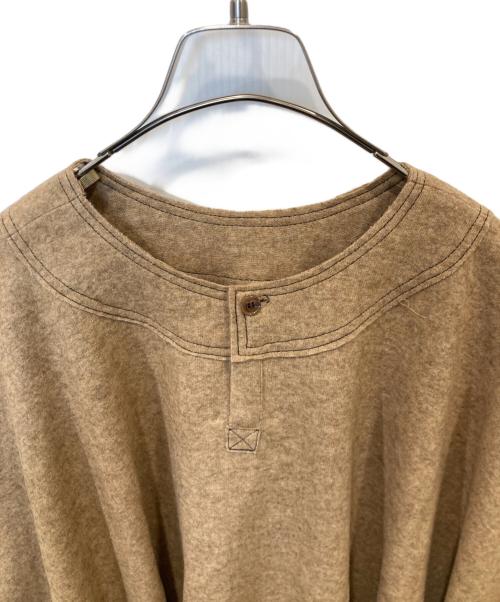 &her（アンドハー）&her (アンドハー) Wool Poncho　AH082 ブラウン サイズ:FREE 未使用品の古着・服飾アイテム