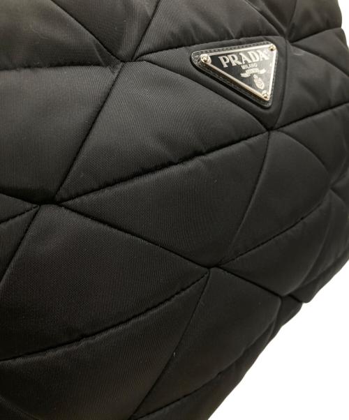 PRADA（プラダ）PRADA (プラダ) ミディアム パデッド Re-Nylon xレザー トートバッグ 1BG436 ブラックの古着・服飾アイテム