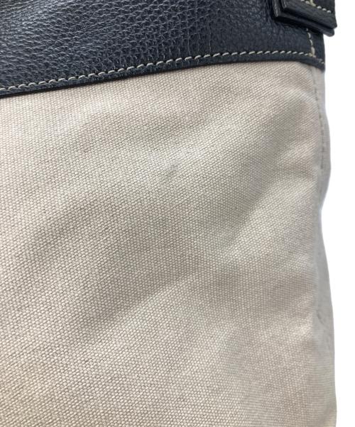 IACUCCI（イアクッチ）IACUCCI (イアクッチ) ソルジェンテ ベージュの古着・服飾アイテム