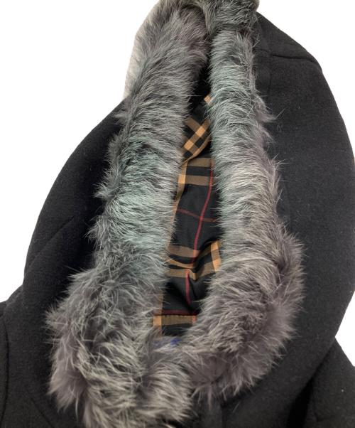 BURBERRY BLUE LABEL（バーバリー ブルー レーベル）BURBERRY BLUE LABEL (バーバリー ブルー レーベル) ファー付カシミヤ混コート　FCF44-712-09 ブラック サイズ:38の古着・服飾アイテム