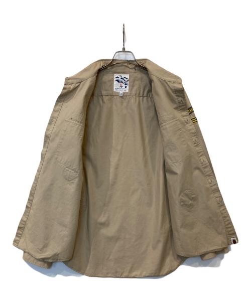 BAPE BY A BATHING APE（ベイプバイアベイシングエイプ）BAPE BY A BATHING APE (ベイプバイアベイシングエイプ) ミリタリーシャツ 001SH0301010X ベージュ サイズ:XXLの古着・服飾アイテム