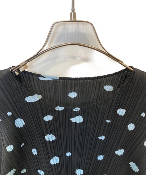 PLEATS PLEASE（プリーツプリーズ）PLEATS PLEASE (プリーツプリーズ) プリーツカットソー PP93-JK735 ブラック サイズ:3の古着・服飾アイテム