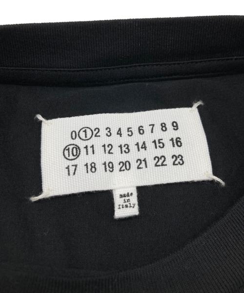Maison Margiela（メゾンマルジェラ）Maison Margiela (メゾンマルジェラ) ナンバリングロゴTシャツ S51GC0516 S22816 ブラック サイズ:Lの古着・服飾アイテム