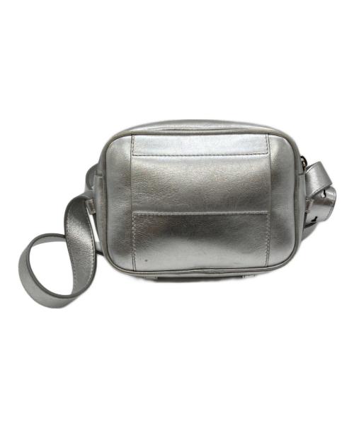 TOD'S（トッズ）TOD'S (トッズ) ダブルT キルティングショルダーポーチ シルバーの古着・服飾アイテム
