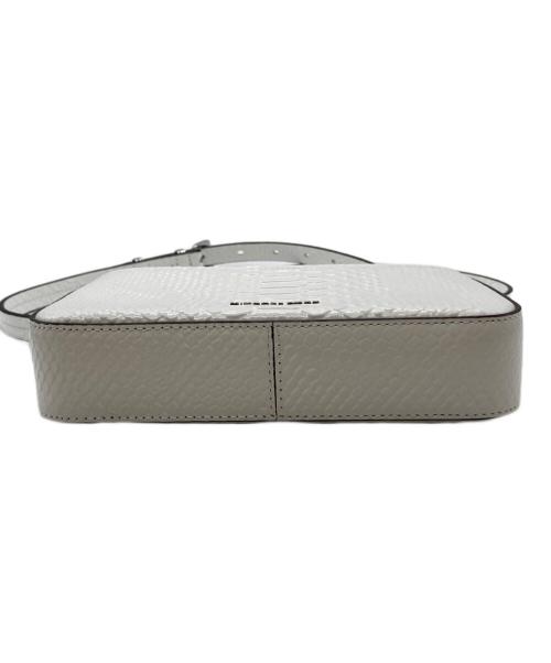 MICHAEL KORS（マイケルコース）MICHAEL KORS (マイケルコース) ブライアント スモール スネークエンボスレザー コンバーチブル ポシェット 32T5SYTU1L ホワイトの古着・服飾アイテム