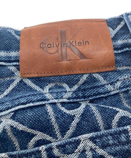 Calvin Klein（カルバンクライン）Calvin Klein (カルバンクライン) Allover Logo 90's Straight Jeans　4RD766G インディゴ サイズ:W30×L32の古着・服飾アイテム