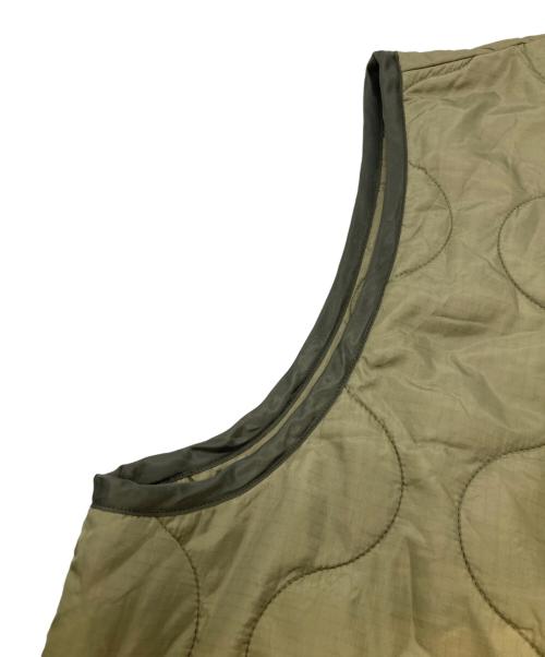 HYKE（ハイク）HYKE (ハイク) ミリタリー ライナー キルティング ベスト 222-17361 カーキ サイズ:Sの古着・服飾アイテム