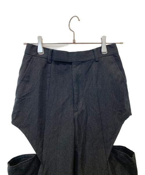JOHN LAWRENCE SULLIVAN（ジョン ローレンス サリバン）JOHN LAWRENCE SULLIVAN (ジョン ローレンス サリバン) WOOL HOLLOWED OUT TROUSERS　2C017-0122-11 ダークグレー サイズ:Sの古着・服飾アイテム