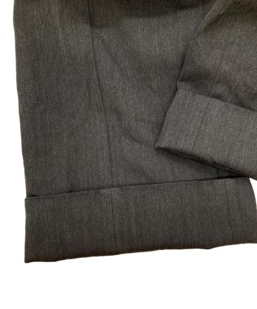 JOHN LAWRENCE SULLIVAN（ジョン ローレンス サリバン）JOHN LAWRENCE SULLIVAN (ジョン ローレンス サリバン) WOOL HOLLOWED OUT TROUSERS　2C017-0122-11 ダークグレー サイズ:Sの古着・服飾アイテム