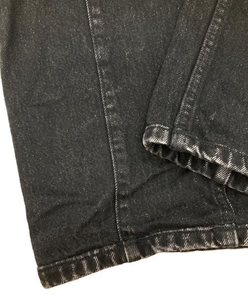 JOHN LAWRENCE SULLIVAN（ジョン ローレンス サリバン）JOHN LAWRENCE SULLIVAN (ジョン ローレンス サリバン) WASHED DENIM HOLLOWED OUT PANTS　2C021-0322-36 ブラック サイズ:Sの古着・服飾アイテム