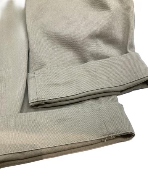 COMOLI（コモリ）COMOLI (コモリ) KHAKI CHINO PANTS カーキ チノ パンツ Z01-03014 ベージュ サイズ:2の古着・服飾アイテム