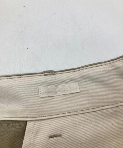 COMOLI（コモリ）COMOLI (コモリ) KHAKI CHINO PANTS カーキ チノ パンツ Z01-03014 ベージュ サイズ:2の古着・服飾アイテム