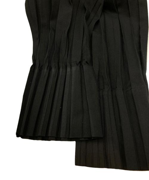 ISSEY MIYAKE MEN（イッセイミヤケメン）ISSEY MIYAKE MEN (イッセイミヤケメン) 裾プリーツテーパードパンツ　ME81FF251 ブラック サイズ:5の古着・服飾アイテム