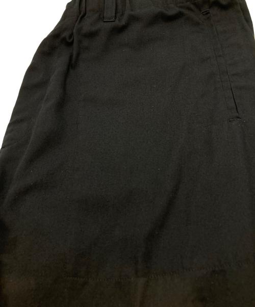 ISSEY MIYAKE MEN（イッセイミヤケメン）ISSEY MIYAKE MEN (イッセイミヤケメン) 裾プリーツテーパードパンツ　ME81FF251 ブラック サイズ:5の古着・服飾アイテム