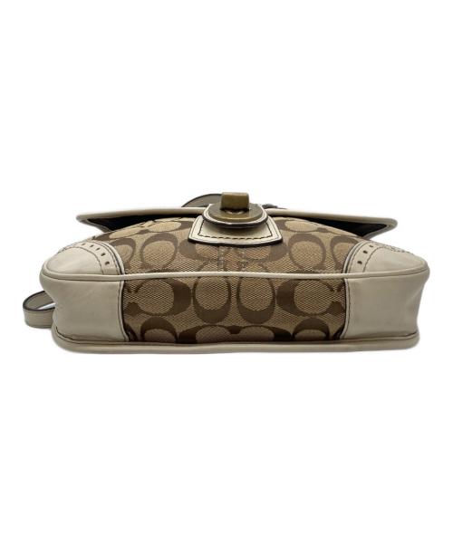COACH（コーチ）COACH (コーチ) シグネチャーショルダーバッグ 10556 ベージュの古着・服飾アイテム
