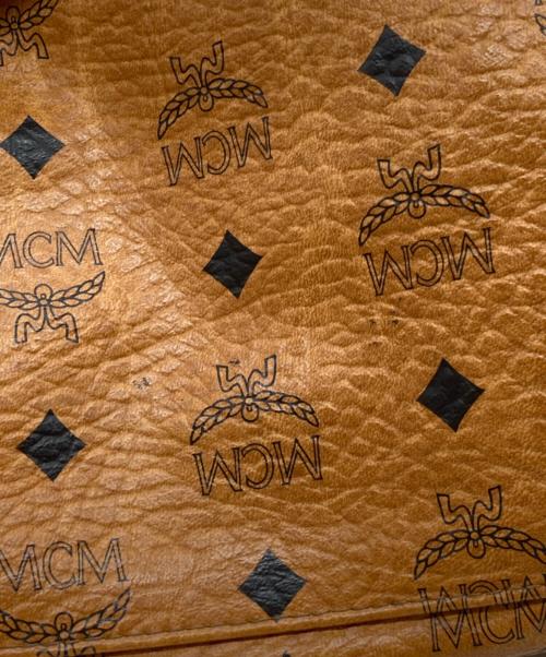 MCM（エムシーエム）MCM (エムシーエム) ヴィセントストートバッグ ブラウンの古着・服飾アイテム