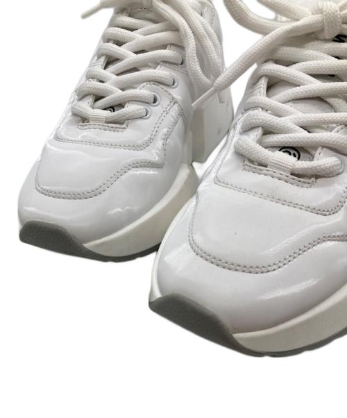 MM6 Maison Margiela（エムエムシックスメゾンマルジェラ）MM6 Maison Margiela (エムエムシックスメゾンマルジェラ) Puffer Lace Up Sneakers パッファー・レースアップ・スニーカー S66WS0004 ホワイト サイズ:38の古着・服飾アイテム