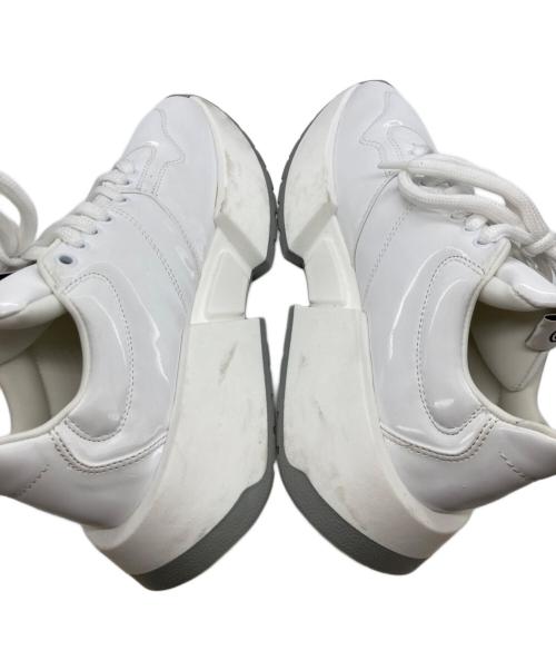 MM6 Maison Margiela（エムエムシックスメゾンマルジェラ）MM6 Maison Margiela (エムエムシックスメゾンマルジェラ) Puffer Lace Up Sneakers パッファー・レースアップ・スニーカー S66WS0004 ホワイト サイズ:38の古着・服飾アイテム