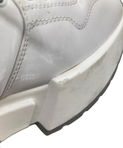 MM6 Maison Margiela（エムエムシックスメゾンマルジェラ）MM6 Maison Margiela (エムエムシックスメゾンマルジェラ) Puffer Lace Up Sneakers パッファー・レースアップ・スニーカー S66WS0004 ホワイト サイズ:38の古着・服飾アイテム