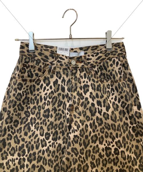 moussy（マウジー）moussy (マウジー) LEO PRNTED WIDE STRAIGHT　010IA111-3311 ベージュ 未使用品の古着・服飾アイテム