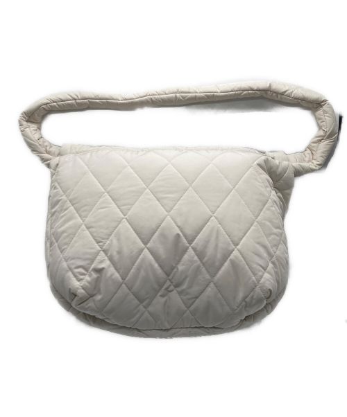 OPENING act（オープニングアクト）OPENING act (オープニングアクト) キルティングフラップニュースペーパーバッグ　OPA210559 ホワイト サイズ:Fの古着・服飾アイテム