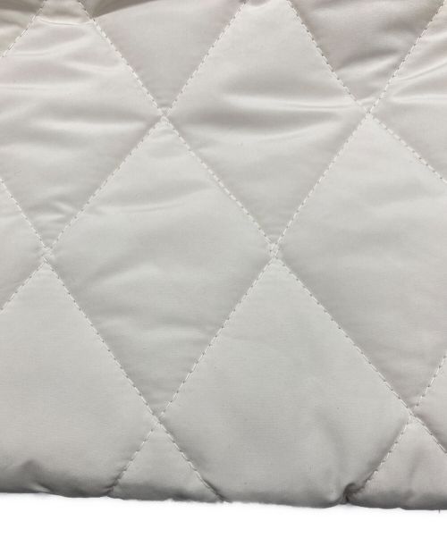 OPENING act（オープニングアクト）OPENING act (オープニングアクト) キルティングフラップニュースペーパーバッグ　OPA210559 ホワイト サイズ:Fの古着・服飾アイテム