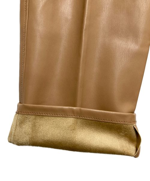 MACPHEE（マカフィー）MACPHEE (マカフィー) フェイクレザー テーパードクロップドパンツ 12-04-04-04731 ブラウン サイズ:SIZE 32の古着・服飾アイテム