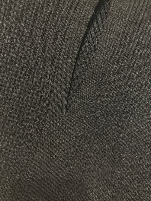 VERSACE（ヴェルサーチェ）VERSACE (ヴェルサーチェ) SRUSH LIB TURTLENECK KNIT ブラック サイズ:SIZE40の古着・服飾アイテム