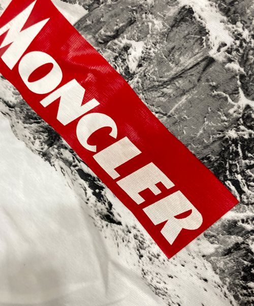 MONCLER（モンクレール）MONCLER (モンクレール) 雪山プリントｔシャツ ホワイト サイズ:Sの古着・服飾アイテム