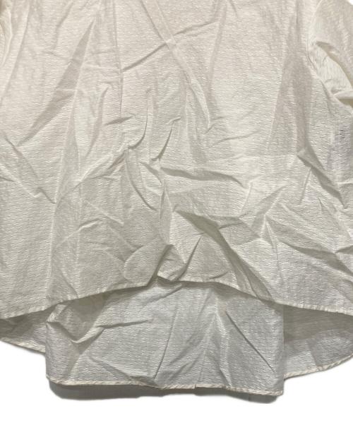 DRAWER（ドゥロワー）DRAWER (ドゥロワー) リネン ジャガード バック ギャザー ブラウス ホワイト サイズ:38の古着・服飾アイテム