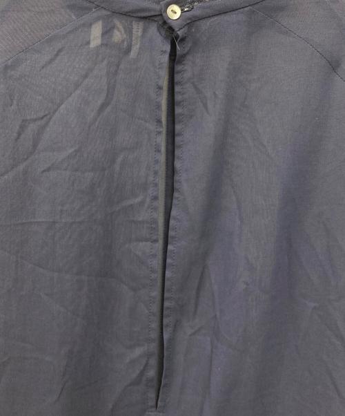 6(ROKU) BEAUTY&YOUTH（ロク ビューティーアンドユース）6(ROKU) BEAUTY&YOUTH (ロク ビューティーアンドユース) SUKE VOLUME SHIRT ネイビー サイズ:なしの古着・服飾アイテム