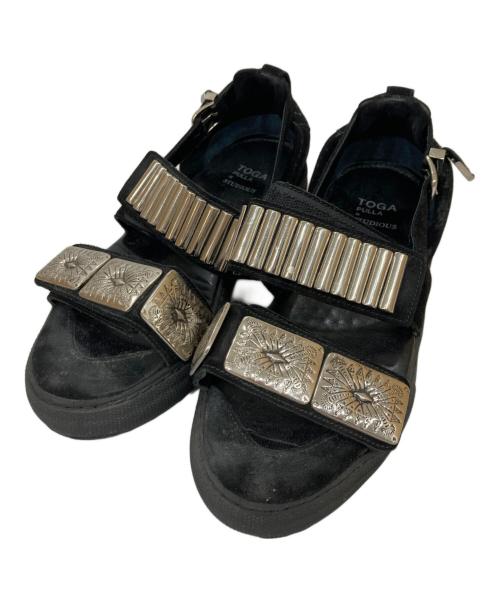 TOGA PULLA（トーガ プルラ）TOGA PULLA (トーガ プルラ) STUDIOUS (ステュディオス) ビジューフラットサンダル ブラック サイズ:25㎝の古着・服飾アイテム