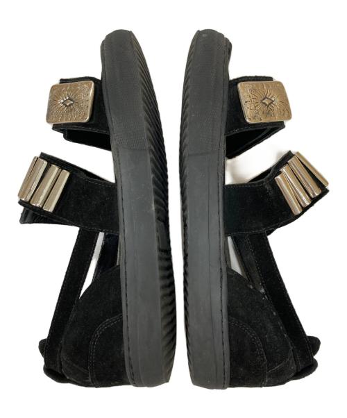 TOGA PULLA（トーガ プルラ）TOGA PULLA (トーガ プルラ) STUDIOUS (ステュディオス) ビジューフラットサンダル ブラック サイズ:25㎝の古着・服飾アイテム