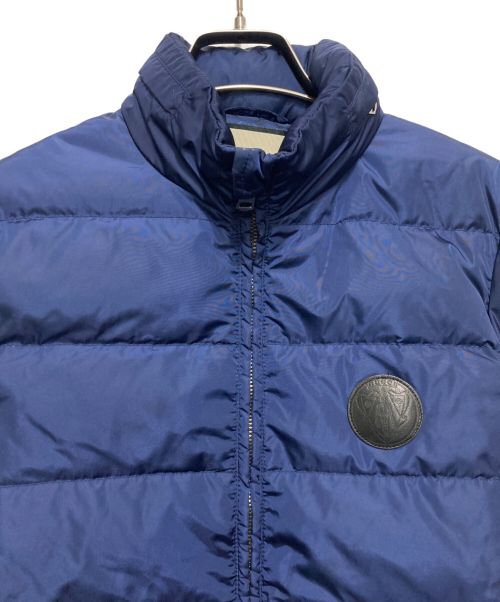 GUCCI（グッチ）GUCCI (グッチ) レザーロゴパッチダウンジャケット ブルー サイズ:SIZE38の古着・服飾アイテム