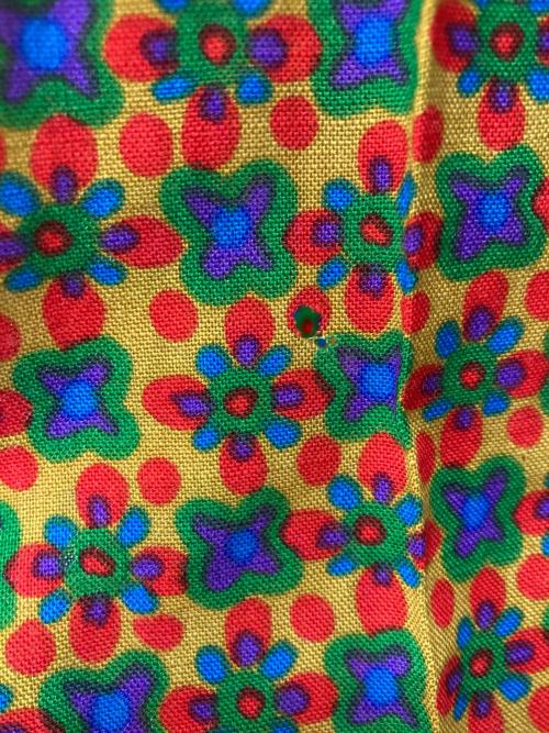 Yves Saint Laurent（イヴサンローラン）Yves Saint Laurent (イヴサンローラン) 総柄スカート マルチカラー サイズ:Mの古着・服飾アイテム