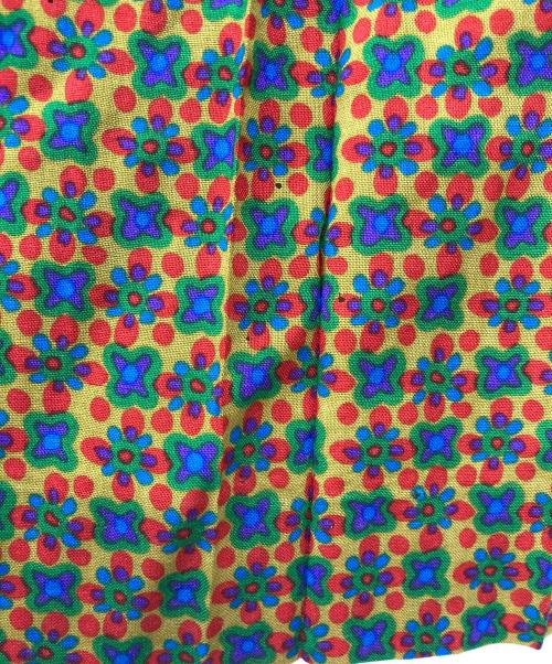 Yves Saint Laurent（イヴサンローラン）Yves Saint Laurent (イヴサンローラン) 総柄スカート マルチカラー サイズ:Mの古着・服飾アイテム