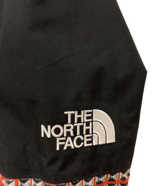 THE NORTH FACE（ザ ノース フェイス）THE NORTH FACE (ザ ノース フェイス) SUPREME (シュプリーム) Studded Mountain Light Jacket レッド サイズ:Sの古着・服飾アイテム