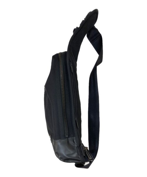 PORTER（ポーター）PORTER (ポーター) HEAT SLING SHOULDER BAG　ヒートスリングショルダーバッグ ブラックの古着・服飾アイテム