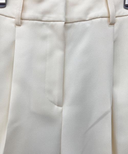 machatt（マチャット）machatt (マチャット) センタープレスパンツ アイボリー サイズ:SIZE 36の古着・服飾アイテム