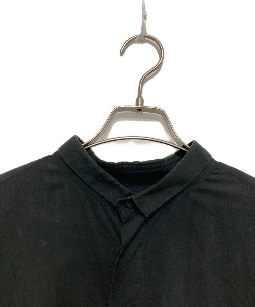 ISSEY MIYAKE MEN（イッセイミヤケメン）ISSEY MIYAKE MEN (イッセイミヤケメン) 半袖シャツ ブラック×グレー サイズ:3の古着・服飾アイテム
