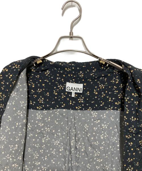 GANNI（ガニー）GANNI (ガニー) レーヨン フラワープリントオープンカラーシャツ ブラック サイズ:SIZE34の古着・服飾アイテム