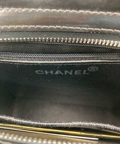 CHANEL（シャネル）CHANEL (シャネル) ココマークパテントチェーンショルダーバッグ ブラックの古着・服飾アイテム