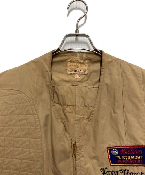 Champion（チャンピオン）Champion (チャンピオン) THE ROEHM-ROEHM CO. (ザ ローム-ローム コー) シューティングジャケット ベージュ サイズ:SIZE48の古着・服飾アイテム
