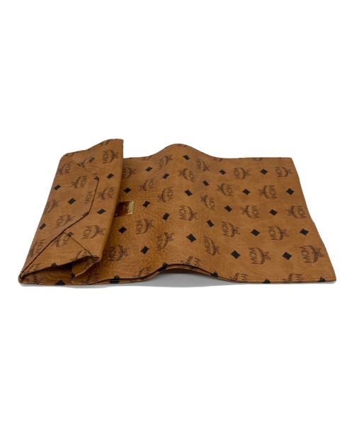 MCM（エムシーエム）MCM (エムシーエム) クラッチバッグ ブラウンの古着・服飾アイテム