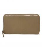 PRADAプラダ）の古着「パテントレザー長財布」｜ベージュ