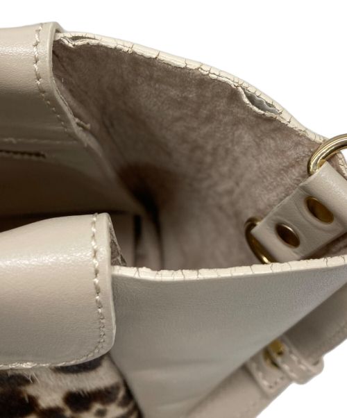 CHRISTIAN VILLA（クリスチャンヴィラ）CHRISTIAN VILLA (クリスチャンヴィラ) 2WAYショルダーバッグ ベージュの古着・服飾アイテム