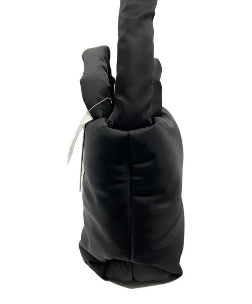 marimekko（マリメッコ）marimekko (マリメッコ) Daily Pillow Solid bag　デイリーピローソリッドバッグ ブラック 未使用品の古着・服飾アイテム